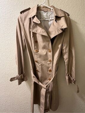 Banana Republic classic Beige Trench Coat - Women's  Jacket